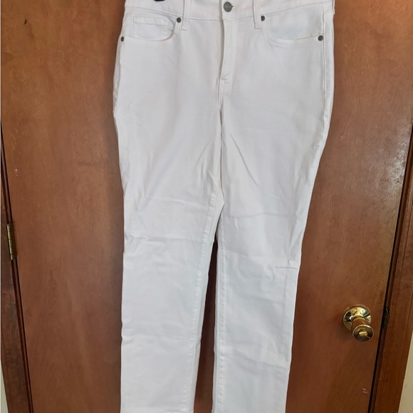 Old Navy Power Slim Straight High Rise  white jeans size 8 - Picture 6 of 8
